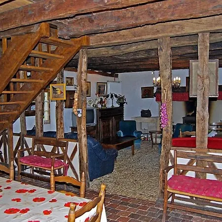 Sleeps 6 Pool *
