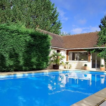 Sleeps 6 Pool 别墅 Thenon